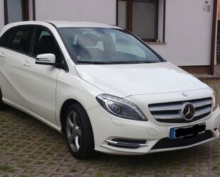 Mercedes-Benz Mercedes-Benz B 180 BlueEFFICIENCY - Sportpaket- 2 Gebrauchtwagen