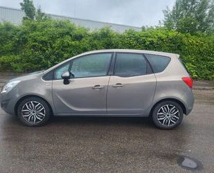 Opel Opel Meriva B Design Edition Gebrauchtwagen