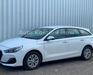 Hyundai Hyundai i30 CW Select 1,4i *1. Hand*Allwetter* Gebrauchtwagen