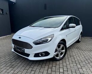 Ford Ford S-MAX Titanium AWD AUT./LEDER/KAM/ACC/LED/AHK Gebrauchtwagen