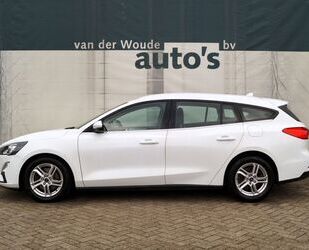 Ford Ford Focus Wagon 1.0 EcoBoost Trend Edition Busine Gebrauchtwagen