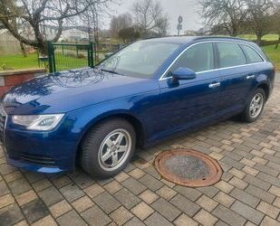 Audi Audi A4 2.0 TDI Avant Navi SHZ PDC Bi xenon Sche Gebrauchtwagen