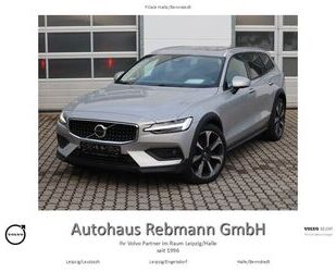 Volvo Volvo V60 B4 Cross Country Ultim AWD*B&W*Massag*St Gebrauchtwagen