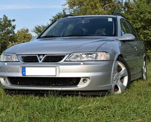 Opel Opel Vectra 2.6 V6 Sport Gebrauchtwagen