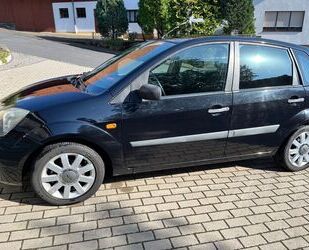 Ford Ford Fiesta 1,3 51 kW Ambiente Ambiente Gebrauchtwagen