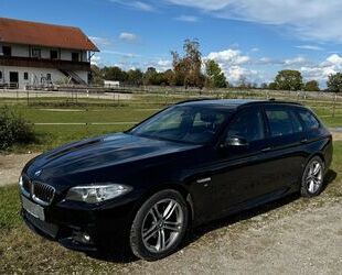 BMW BMW 530d xDrive Touring 8-fach bereift M SPORTPAKE Gebrauchtwagen