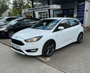 Ford Ford Focus 1.5 Lim. ST-Line*PDC vr+hi*18 Zoll*Sche Gebrauchtwagen