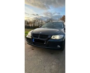 BMW BMW 318i Touring - Volleder/Shzg/Bi-Xenon Gebrauchtwagen