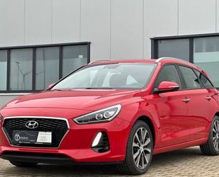 Hyundai Hyundai i30 cw Autom Navi SHZ LHZ Cam AHK Carplay Gebrauchtwagen