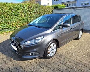 Ford Ford S-MAX Titanium Aut. 7-Sitzer Leder Panoramada Gebrauchtwagen