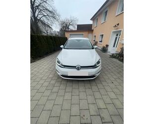 VW Volkswagen Golf 2.0 TDI DSG 4MOTION Sound Variant Gebrauchtwagen