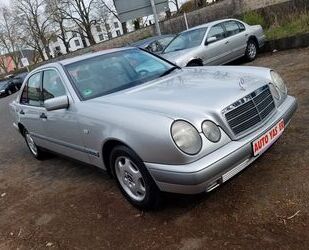 Mercedes-Benz Mercedes-Benz E 240 Gebrauchtwagen