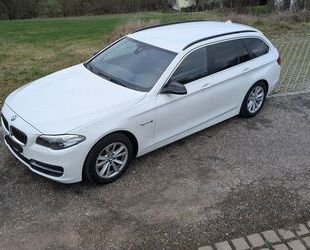 BMW BMW 520d xDrive Touring*Head-Up*Navi*Luxury Line Gebrauchtwagen