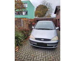 Ford Ford Galaxy 2.8 CD-V6 24V Ghia 7-sitzig Ghia Gebrauchtwagen