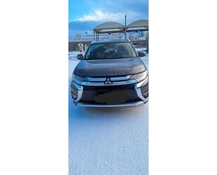 Mitsubishi Mitsubishi Outlander 2.0 MIVEC ClearTec SUV-Star 2 Gebrauchtwagen