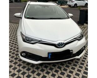 Toyota Toyota Auris Touring Sports Touring Sports Hybrid Gebrauchtwagen