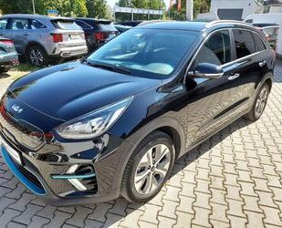 Kia Kia e-Niro Spirit 64kWh 3PH Glasdach Leder+-/Inter Gebrauchtwagen