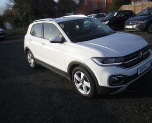 VW Volkswagen T-CROSS SYTLE TSI LED/R-KAMERA/NAVI/SI Gebrauchtwagen