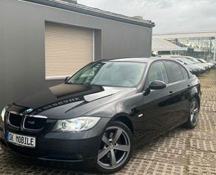 BMW BMW 320 Baureihe 3 Lim.6GANG*NAVI*AHK*LEDER * Gebrauchtwagen