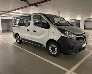 Opel Opel Vivaro B L1H1 8 Sitze, TÜV neu, AHK, Klima, N Gebrauchtwagen