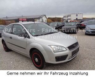 Ford Ford Focus Lim. Ambiente 1,4, Klima, Tüv 02/20024 Gebrauchtwagen