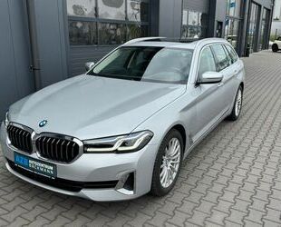 BMW BMW 530i TOURING AUT NAVI HUD PANO LEDER ST-HZ LAS Gebrauchtwagen