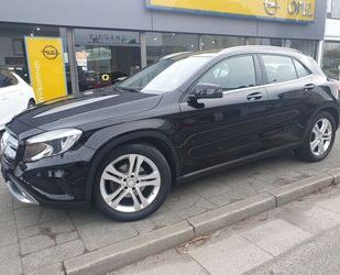 Mercedes-Benz Mercedes-Benz GLA 220d 4Matic Urban Navi +GARANTIE Gebrauchtwagen