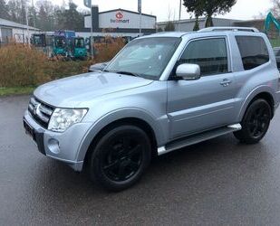 Mitsubishi Mitsubishi Pajero 3.2 DI-D Invite Gebrauchtwagen