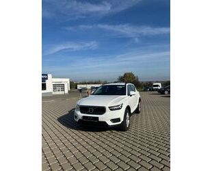 Volvo Volvo XC 40 XC40 Momentum Core 2WD Gebrauchtwagen