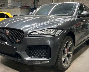 Jaguar Jaguar F-PACE S Black Pack AWD Digital Pano Kamera Gebrauchtwagen