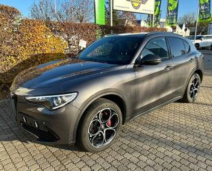 Alfa Romeo Alfa Romeo Stelvio 2.0 Turbo 16V B-Tech Q4 Gebrauchtwagen