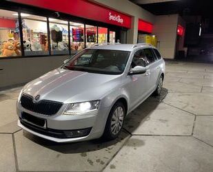 Skoda Skoda Octavia 2.0 TDI DSG Green tec Elegance Combi Gebrauchtwagen