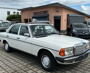 Mercedes-Benz Mercedes-Benz 230E 123 Automatik *H-ZULASSUNG* Gebrauchtwagen