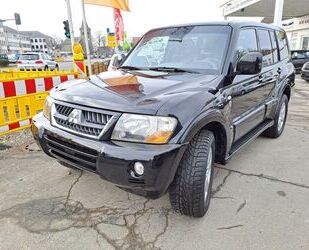 Mitsubishi Mitsubishi Pajero 3.2 DI-D Dakar *Autom.*7 Sitze*S Gebrauchtwagen