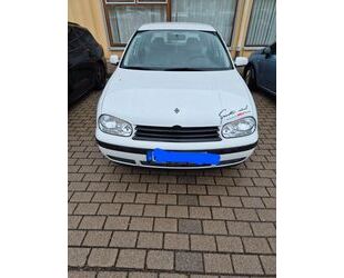 VW Volkswagen Golf 1.6 Auto Standard Gebrauchtwagen