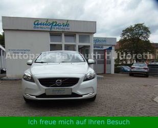 Volvo Volvo V40 D3 NAVI AUTOMATIK PDC H AHK SITZHEIZUNG Gebrauchtwagen