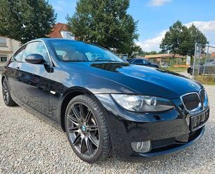 BMW BMW 330i Coupe M Technik Xenon Leder Tempomat Gebrauchtwagen