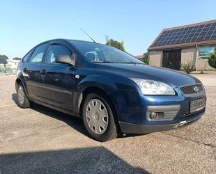 Ford Ford Focus 1.6/8fach bereift/Zahnriemen neu/HU/AU Gebrauchtwagen