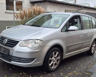 VW Volkswagen Touran 1.4 140PS/AUTOMATIK/CLIMATR/AHK Gebrauchtwagen