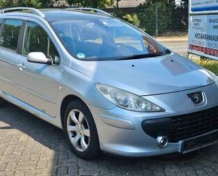 Peugeot Peugeot 307 2,0 16V Break / SW Premium Panoramadac Gebrauchtwagen