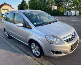 Opel Opel Zafira 1.8 *Navi*Xenon* Gebrauchtwagen