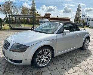 Audi Audi TT Coupe/Roadster 1.8 T Roadster quattro Gebrauchtwagen