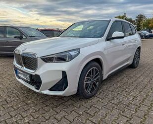 BMW BMW iX1 20 eDrive M Sport | HeadUp | KeylessGo | A Gebrauchtwagen