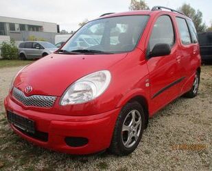 Toyota Toyota Yaris Verso 1.4 D-4D Sol 1. HAND SERVICEHEF Gebrauchtwagen