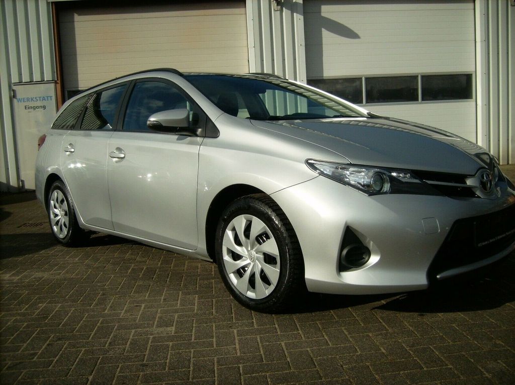 Auris