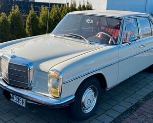 Mercedes-Benz Mercedes-Benz 220 D Sehr seltener früher /8 Oldtim Gebrauchtwagen