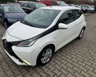 Toyota Toyota Aygo AYGO x-play Team D Gebrauchtwagen