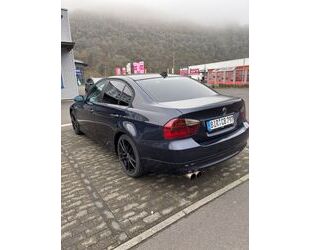 BMW BMW 318i E90 TÜV 11/26 Gebrauchtwagen