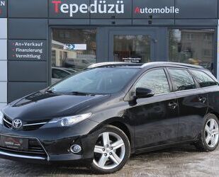 Toyota Toyota Auris Touring Sports Executive*NAVI*LEDER*K Gebrauchtwagen