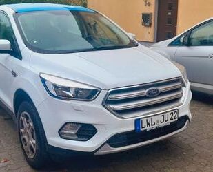 Ford Ford Kuga 2,0 TDCi 4x2 88kW COOL & CONNECT PowerS. Gebrauchtwagen